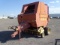 NEW HOLLAND 654 ROUND BALER