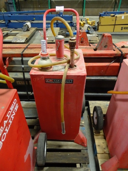 WMC HANDY GAS CADDY W/HAND PUMP