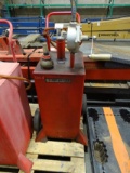 WMC HANDY GAS CADDY W/HAND PUMP