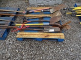 FLAT & SPADE SHOVELS, SHARP SHOOTERS (X7)