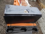 CHAIN/TOOLBOX