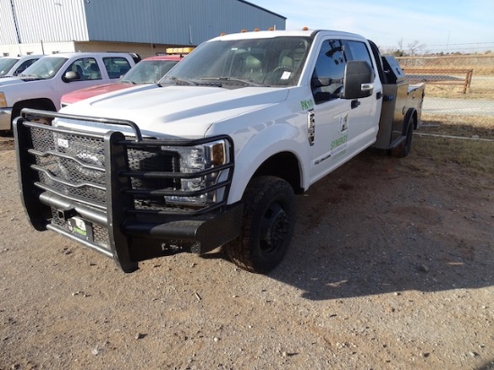 2019 FORD F-350 XL 4X4 CREW CAB DUALLY W/SERVICE BED,