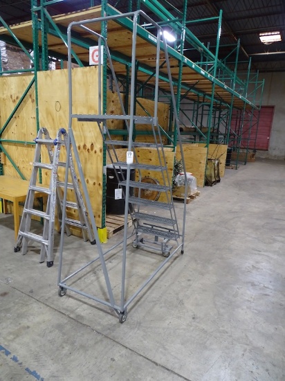 U-LINE ROLLING PLATFORM LADDER