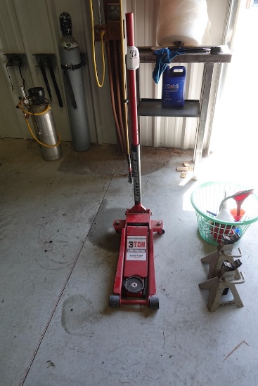 PITTSBURGH 3-TON LOW PROFILE FLOOR JACK