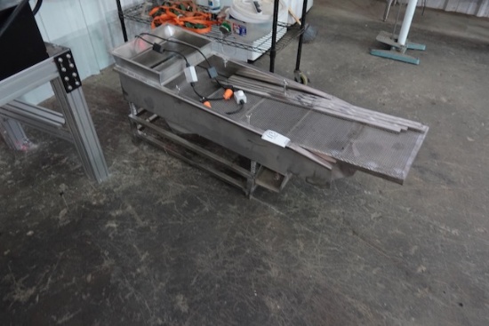 VIBRATIONAL SORTER W/TWO SCREENS