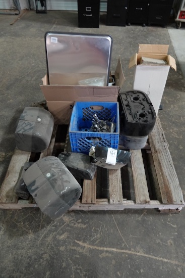 PALLET OF KITCHEN UTENSILS PAPER TOWN DISPENSERS SOAP DISPENSERS X1