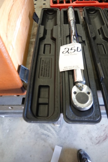 TORQUE WRENCH W/CASE