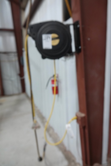 RETRACTABLE EXTENSION CORD