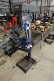 CENTRAL MACHINERY 12 SPEED FLOOR STAND DRILL PRESS W/VICES