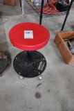 SHOP STOOL