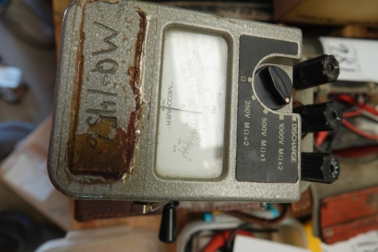 ANOLOG VOLTAGE METER