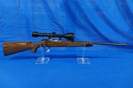 BROWNING .22 LR BOLT ACTION W/SIMMONS 3-9X50 SCOPE S/N: 01437NY136