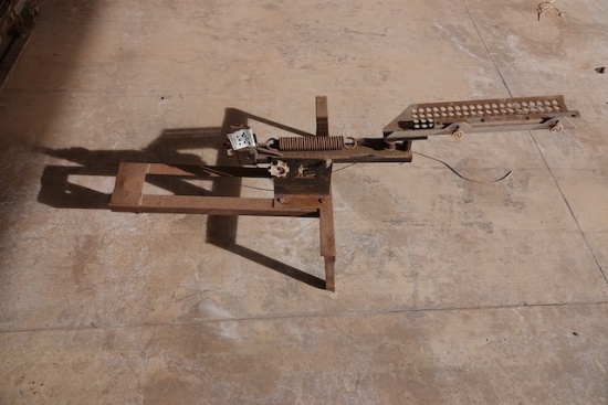 MANUAL TRAP FOR CLAY SHOOTING