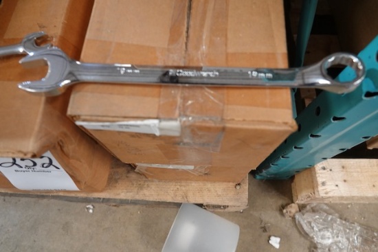CASES OF 19MM OPEN/BOX END WRENCHES 70 CT (X5)