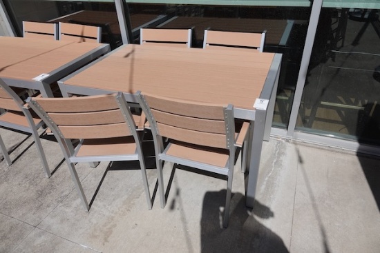 ALUMINUM OUTDOOR TABLE 31”X52” W/4 CHAIRS X1