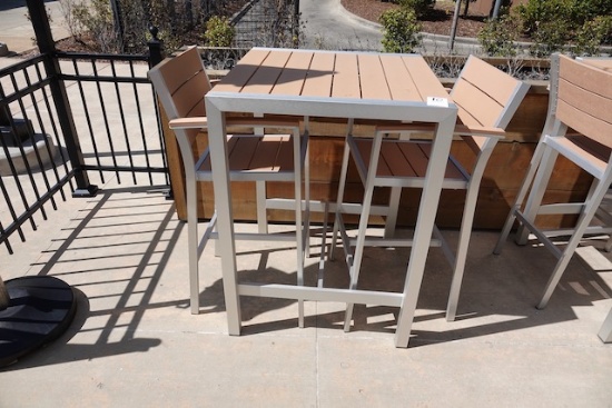 ALUMINUM OUTDOOR PUB HEIGHT TABLE 31”X31” W/2 STOOLS X1