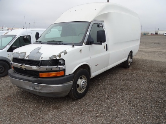 2010 CHEVY EXPRESS 3500