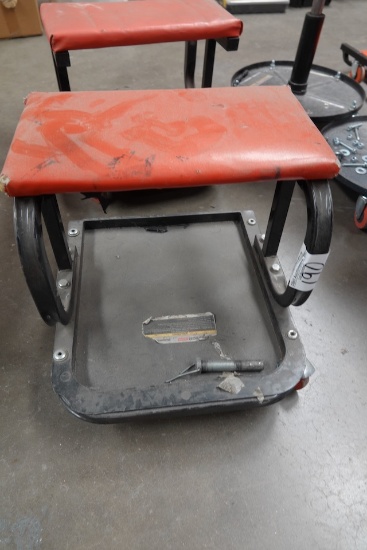 SHOP STOOL