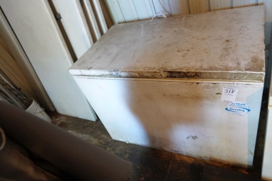 CHEST FREEZER