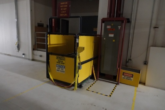 FREIGHT ELEVATOR 550# CAPACITY