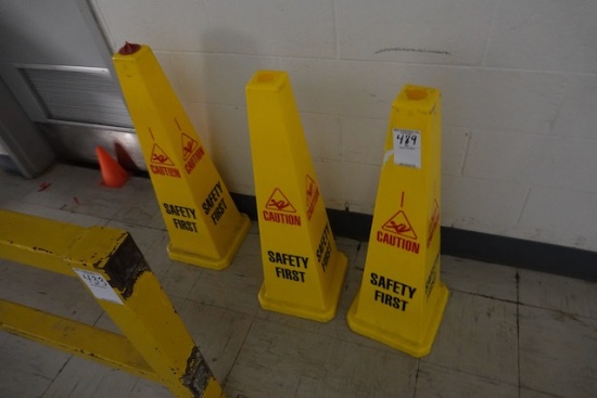 SAFETY CONES (X3)