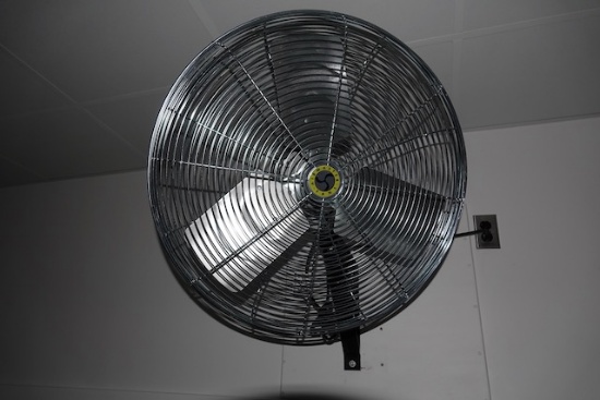 WALL MOUNT SHOP FAN