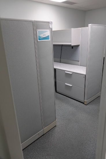 2 DESK CUBICLE W/CABINETS X1
