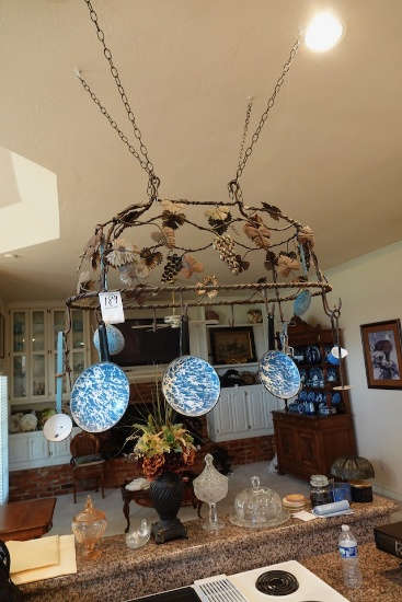 PAN, UTENSIL RACK & CONTENTS X1