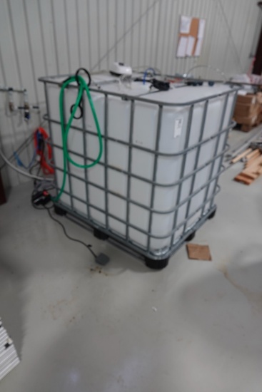 POLY TANK W/AIR PUMP & FILTRATION SYSTEM