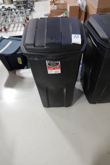 TRASH CAN