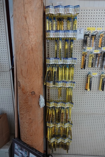 ASSORTMENT OF DRILL DRIVER BITS & TOOLS X1