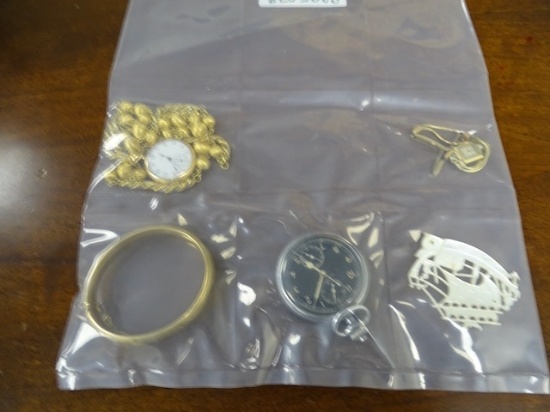 1 GOLD TONE HAMILTON LADIES WRIST WATCH W/2 CLEAR STONES ON FACE,