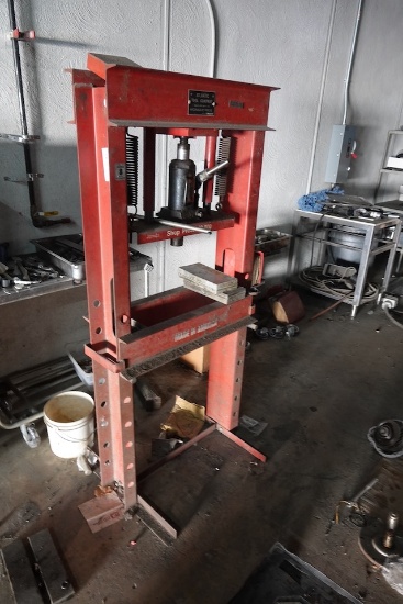 SHOP PRESS