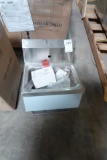 KNEE TRIGGER HAND SINK