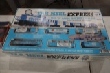 THE TAR HIIL CHAMPIONSHIP EXPRESS 6 UNIT “0” GAUGE ELECTRIC TRAIN SET