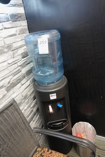 WATER DISPENSER