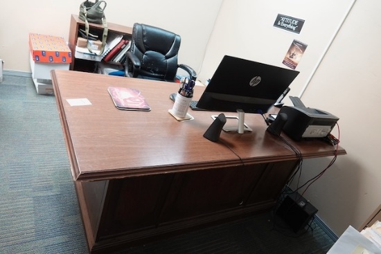 OFFICE DESK & CHAIR