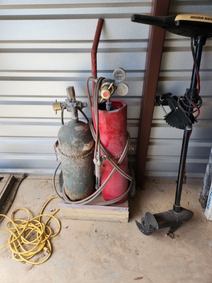 PROPANE TANK (BOAT MOTOR NOT INCLUDED
