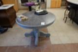 ROUND DINING TABLE