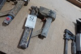 PNEUMATIC STAPLER