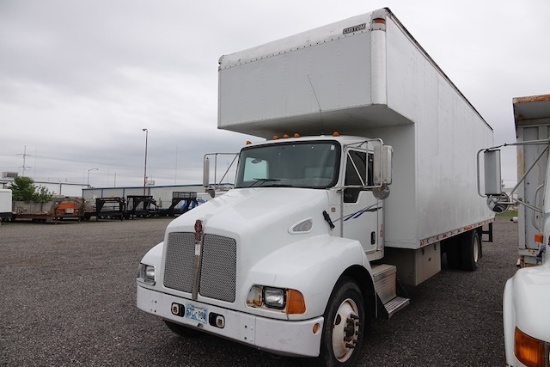 2006 KENWORTH T300