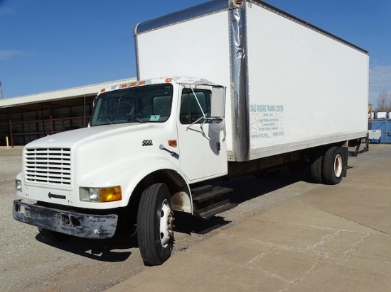 2000 INTERNATIONAL 4700 DT 466 E