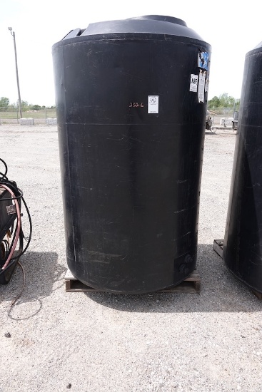 500 GALLON WATER STORAGE TANK