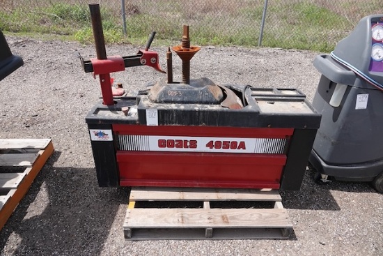 COATS 4050A TIRE CHANGER
