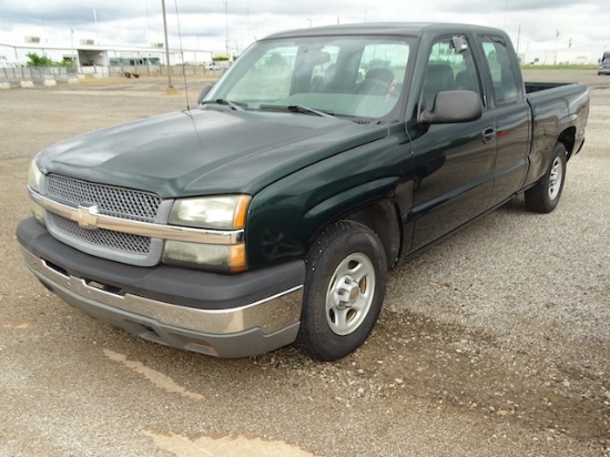 2004 CHEVY SILVERADO EXT. CAB, 4.3 6 CYLINDER;ONE OWNER