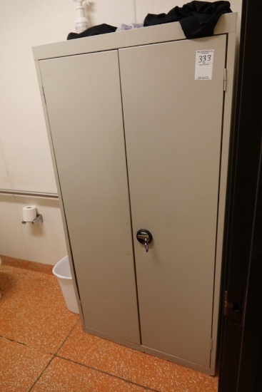 2 DOOR METAL CABINET W/KEYS