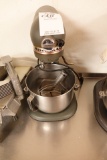 KITCHENAID 6 QT MIXER W/BOWL, WHISK & PADDLE