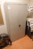 2 DOOR METAL CABINET W/KEYS