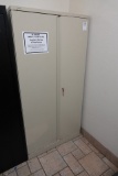 2 DOOR METAL CABINET W/KEYS (NO CONTENTS)