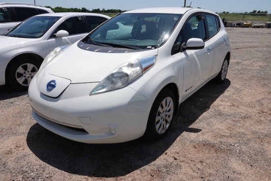 2015 NISSAN LEAF